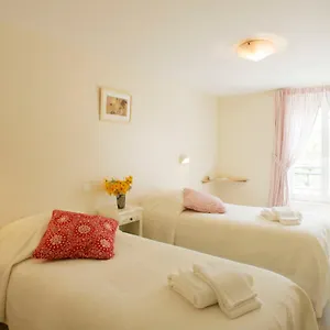 hotel-restaurant-des-arts.midi-pyreneeshotels.com/